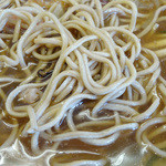 Shunraiken - 「ばりそば」スープを吸って柔らかくなった麺