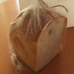 畑のコウボパン タロー屋 - すりつぶし苺酵母食パン