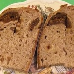畑のコウボパン タロー屋 - いちじく酵母のフィグノア