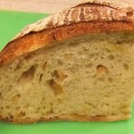 畑のコウボパン タロー屋 - ゆず酵母と自家製ゆずピール、有機カシューナッツのカンパーニュ