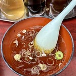 萬来軒 - 付け合わせの中華スープ
