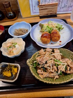 Shubou Mikaduki Shokudou - おすすめ定食ご飯大盛り