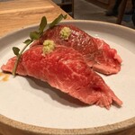 GOOD GOOD MEAT - 牧草赤牛の肉寿司