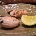 すし匠 - 北海道のどっかの牡蠣。今年一番美味かった気がする