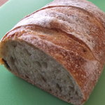 畑のコウボパン タロー屋 - かりん酵母としょうがのコンフィ、デーツ・ノア