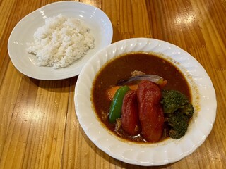 Supu Kare Kamui - 一番人気チキン野菜カレー