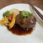 肉食家さんのハンバーグ にくきゅうグリル - 