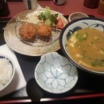 やじろべえ - カレーうどんとヒレカツ定食