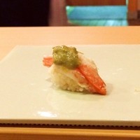 鮨 志の助 - 加能がにも味噌をのせて（石川県水揚げのかにを，加能がにと呼ぶようになった）