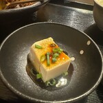 とんかつ 酒菜 くら - 冷奴に、醤油をかけて