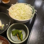 とんかつ 酒菜 くら - カッパ漬、サラダ