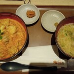 鶏 三和 - 名古屋コーチン親子丼、鶏そばセット
