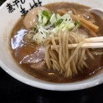 煮干しらーめん青樹 - 濃厚スープに馴染んだストレート麺