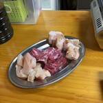 もつ屋 - ミノ、ハラミ、ホルモン