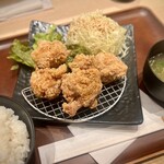 鶏三和 八重洲地下街店 - ランチ　唐揚げ定食