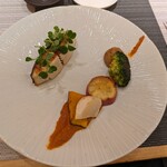 Kajuaru Dainingu Yunizon - 魚料理「鰆のポワレ トマトのクーリ　野菜のグリル添え」