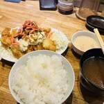 黄金鉄鍋餃子 HUG - 