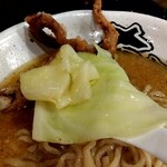 有頂天 EVOLUTION - (゜o゜;❗なんと下の方から「キャベツ」が出てきました❗他にも「メンマ」も隠れてました(^o^)/