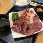 幸せの焼肉食べ放題 かみむら牧場 - 