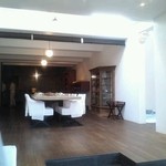 八雲茶寮 - 茶懐石だけど、店内はモダンです！
      