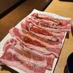 Yakiniku Kingu - これも炙りすき焼きカルビ　角皿