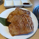 Yakiniku Kingu - きんぐカルビ　包丁の入り方が細かい