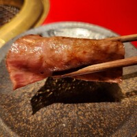 和牛とタン 焼肉 とみ 新橋本店 - 肉寿司
