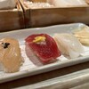 Sushi Kappou Hanaemaki - イカ・マグロ・タマメ