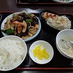 台湾料理 福祥居 - きくらげと豚肉炒め定食