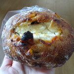 ラ ブーランジェリー ド ハリマヤ - レーズンとオレンジ、クリームチーズ