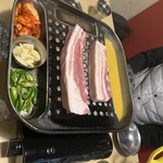 冷麺館 谷町店 - サムギョプサル