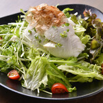 Spicy sesame salad with fragrant bonito flakes and tofu