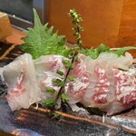 Tsukiji Tamazushi - 鯛の昆布じめのお刺身