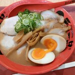 Tenka Ippin - 味付け煮卵豚トロチャーシューメン