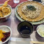 阿見ゴルフクラブ レストラン - ミニ天丼とざる蕎麦