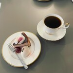 thy coffee Atelier - サクラブレンドと桜のバスクチーズケーキ