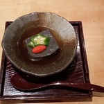 希凛 - 黒ごま豆腐　オクラ、クコの実。