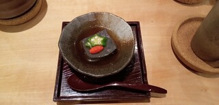 Kirin - 黒ごま豆腐　オクラ、クコの実。
