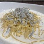 Boiled whitebait and organic lemon cream sauce spaghetti