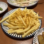 大衆食堂 てんぐ大ホール - カレーポテトフライ