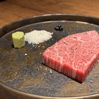 和牛とタン 焼肉 とみ 新橋本店 - シャトーブリアン