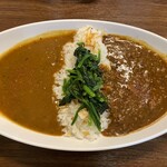 アマカレー - ←プレーン、牛すじ→