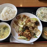 マルヤス酒場 - ホイコーロ定食