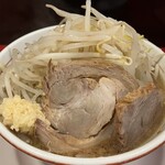 ダントツラーメン - 料理写真:ラーメン小、野菜ちょい増し、ニンニク増し