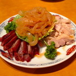 Kakourou - 量もたっぷり、味付けも良い、三種前菜の盛合せ ¥ 1,470