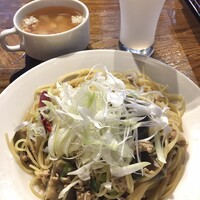 渋谷アチェーゾ - 鴨挽肉と茄子・長ネギの和風パスタ　1,000円