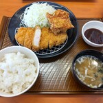 243073067 - とんから定食A