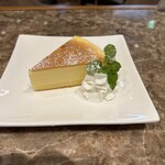 ハーブティー＆ラウンジ リンデン - チーズケーキ