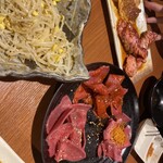 炭火焼肉 牛山道 池袋本店 - 