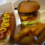 ビッグスマイル - ハンバーガーとホットドック　そしてセットでついてきたハッシュドポテト